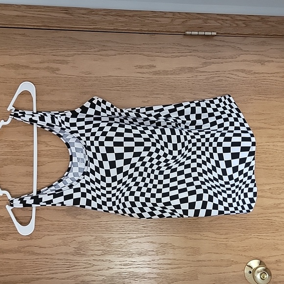 Top - Picture 2 of 4